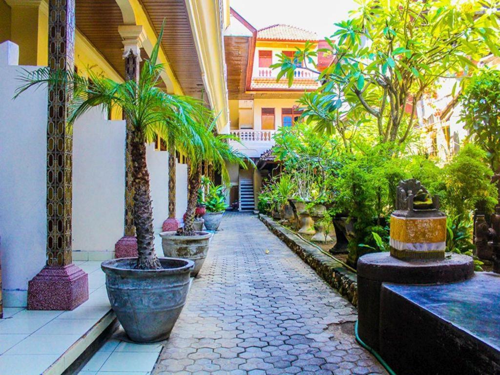 Bali Manik Beach Inn Kuta  Exterior photo