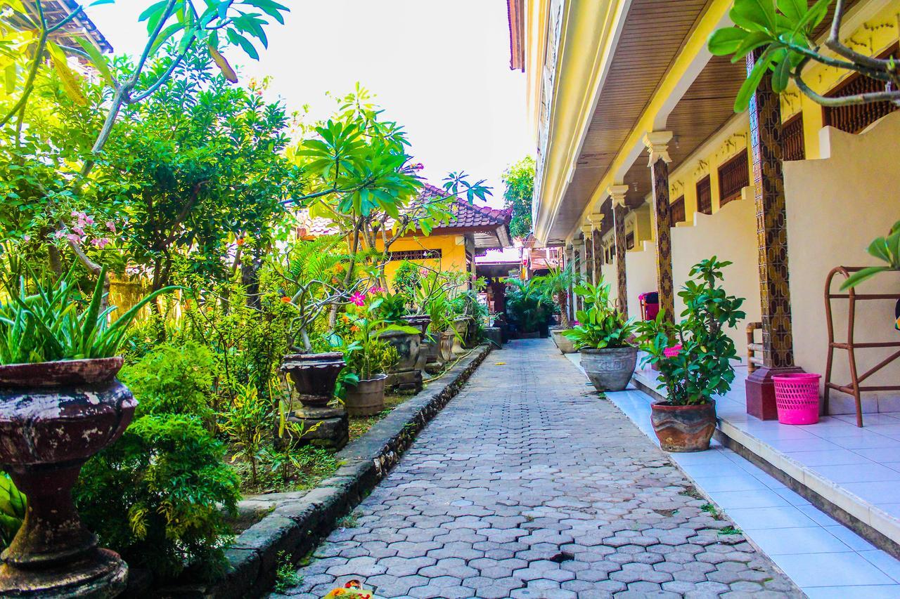 Bali Manik Beach Inn Kuta  Exterior photo